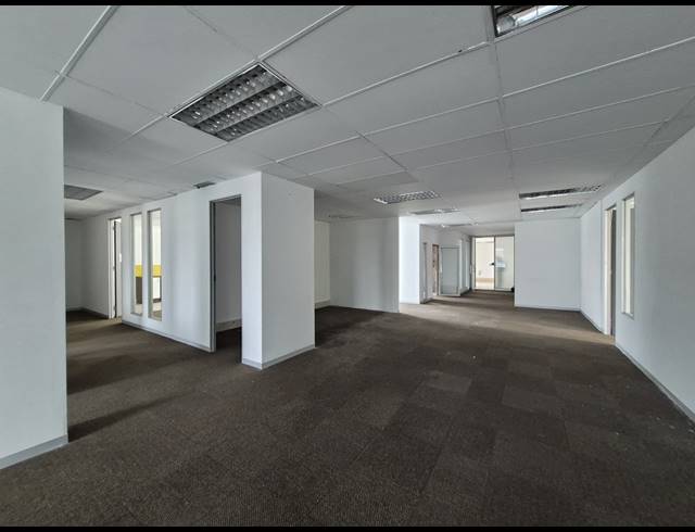 314M² OFFICE TO LET IN CRAIGHALL